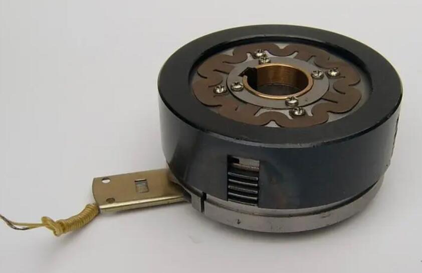 �Ϸ�늴��x�����乤���C(j��)�ơ������u(p��ng)���;S�o(h��)